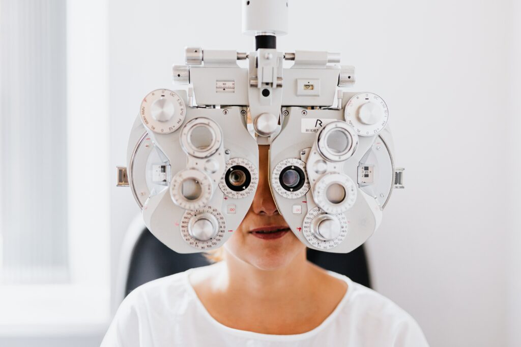 examen de la vue Perpignan, opticien Perpignan, contrôle de la vue Perpignan, santé des yeux Pyrénées-Orientales, lunettes de vue Perpignan, test de la vue opticien, opticien indépendant 66, Optique Saint Martin Perpignan, vérification de la vue, baisse de vision Perpignan, examen visuel Pyrénées-Orientales