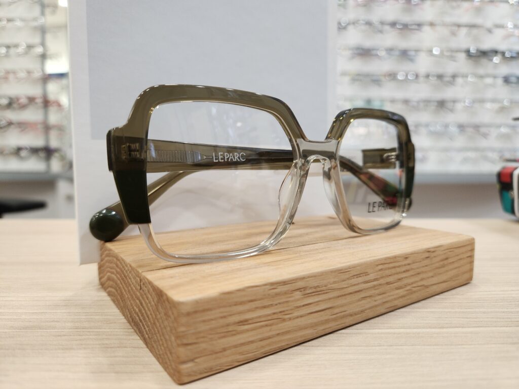 lunettes-Perpignan-opticien-forme visage-lunettes de vue-lunettes de soleil-monture adaptée-correction visuelle-choix lunettes-tendances optiques-conseils opticien-66